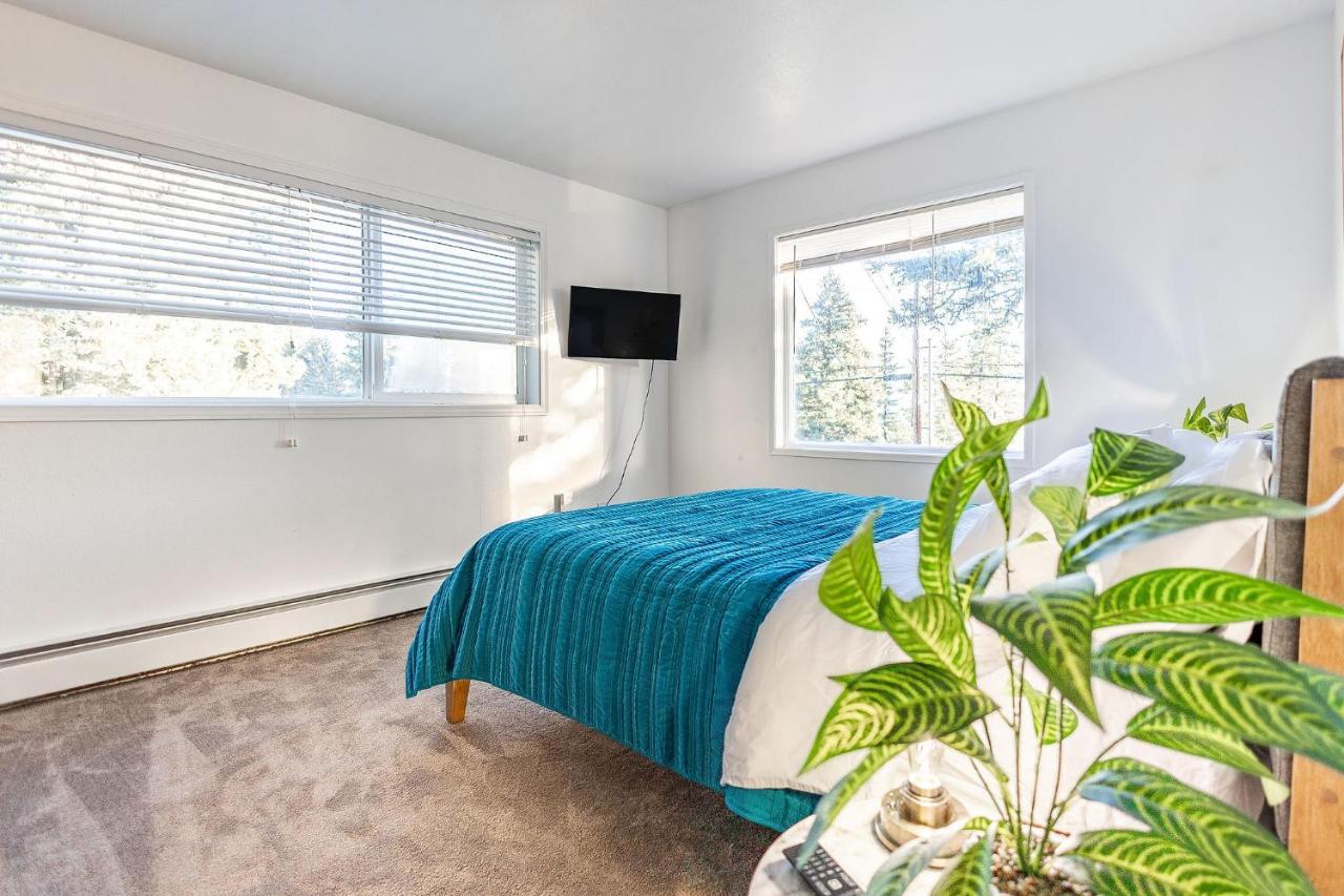 The Rogue Wave-Beach Access, Ocean Views, Private Kodiak Luaran gambar