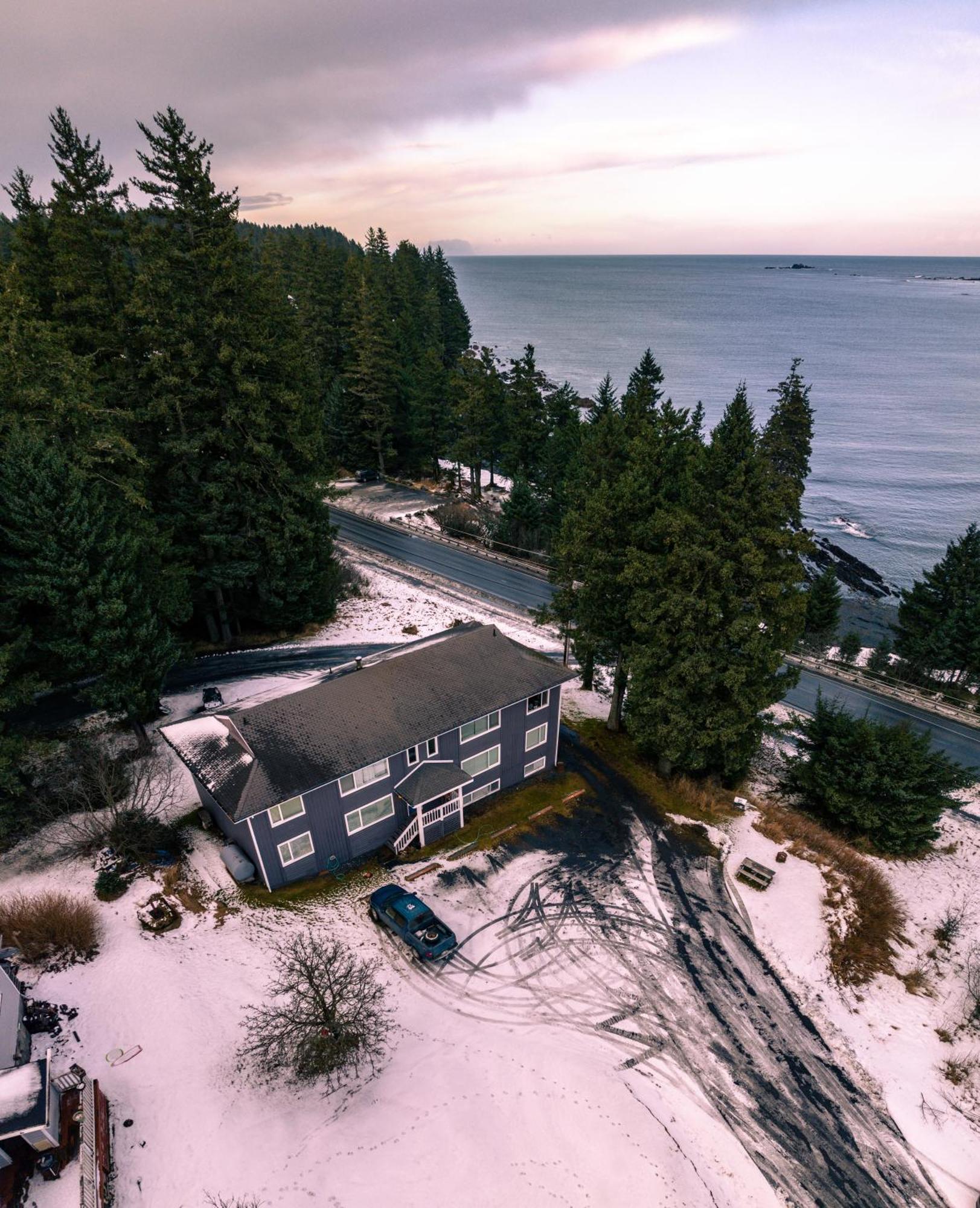 The Rogue Wave-Beach Access, Ocean Views, Private Kodiak Luaran gambar